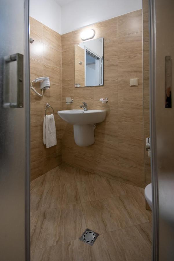 Ariana Hotel كيتن المظهر الخارجي الصورة